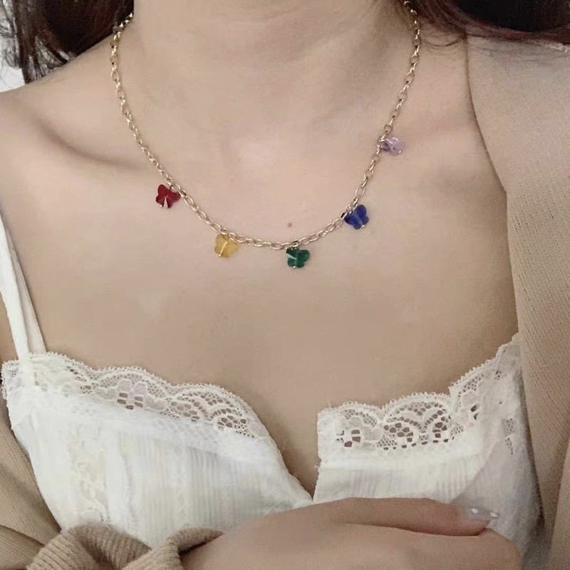 Dây chuyền vòng cổ nữ xích đính hình bướm nhựa nhiều màu J109