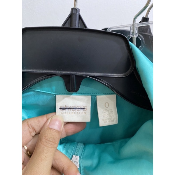 áo khoác gió nữ chất lụa mềm của chicoss dư xịn vnxk