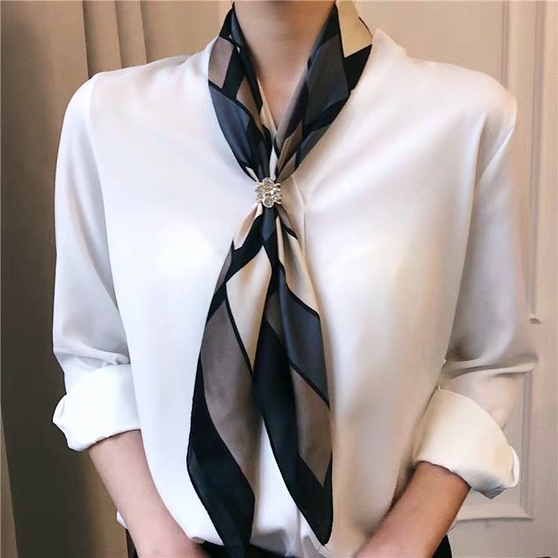 Khăn lụa vuông kẻ ô màu đơn giản cột cổ áo sơ mi - Maben