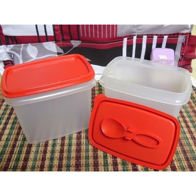 Hộp gia vị đồ khô có muỗng season saver Tupperware