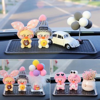 Decor búp bê trang trí taplo ô tô, hoặc để bàn làm việc có tặng kèm sáp thơm