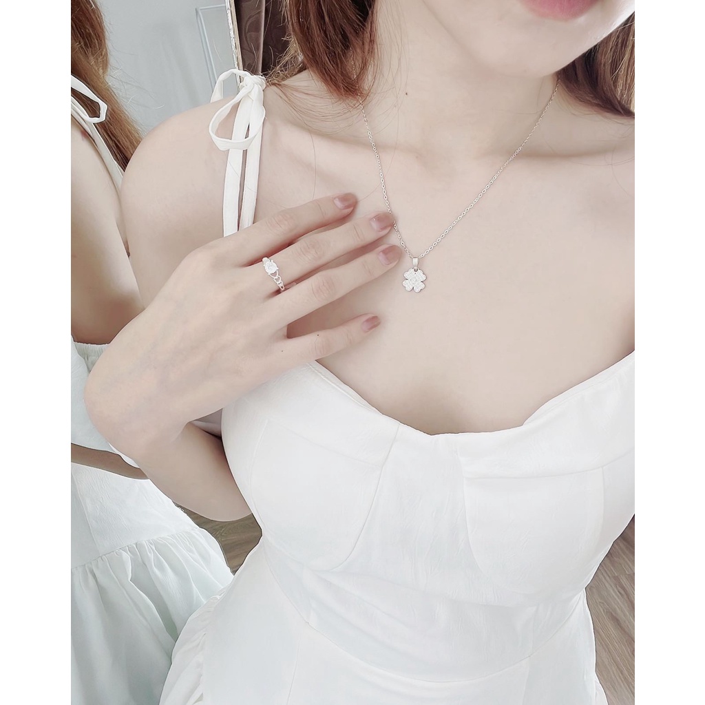 Bộ trang sức Dây chuyền, Khuyên tai nữ bạc nguyên chất Lavesta mặt cỏ bốn lá may mắn SUN572