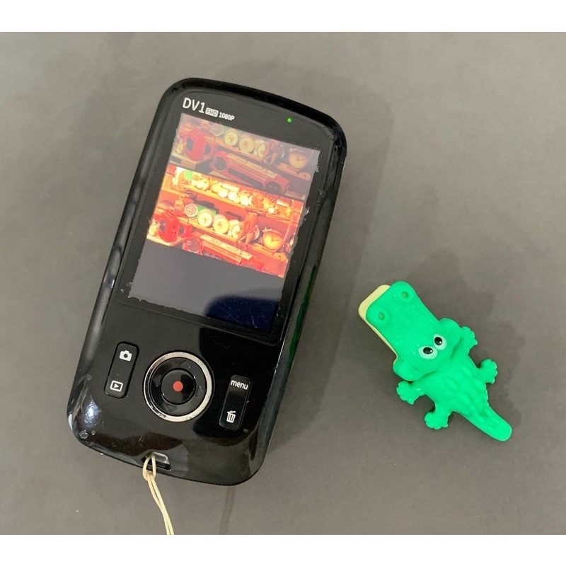 Máy quay và chụp ảnh GE DV1