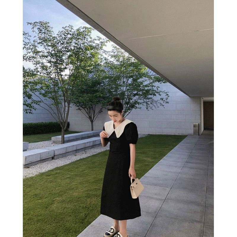 Đầm đen cổ sen ren trắng