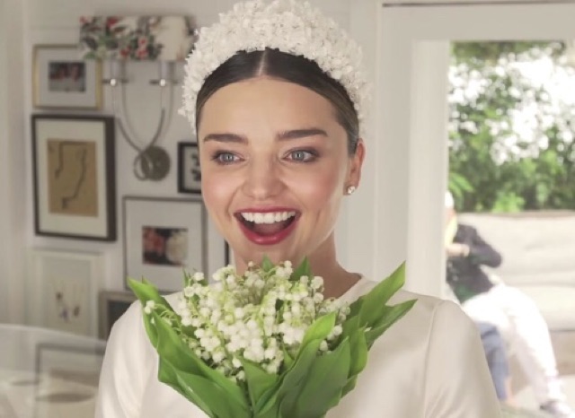 Vương miện hoa cô dâu