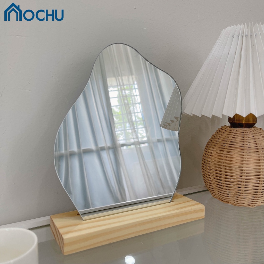 [ QUÀ TẶNG] Gương Phấn Soi Trang Điểm OCHU Đế Gỗ Để Bàn POM MIRROR