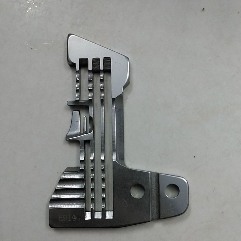 Mặt nguyệt dùng cho máy vắt sổ 4 chỉ E919.