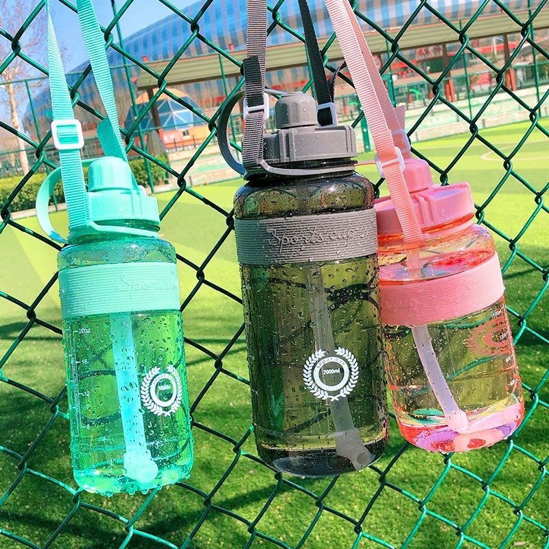 Bình Đựng Nước Sports Cup Phong Cách Thể Thao Có Ống Hút Và Dây Đeo Tiện Lợi