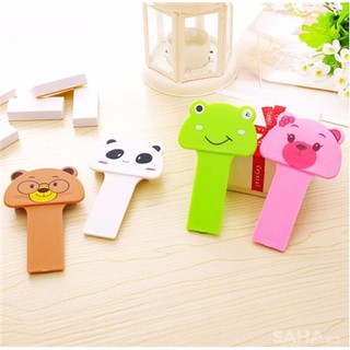Miếng nhựa lật nắp bồn cầu