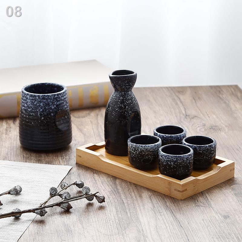 Chai sake của nhật bản ấm áp thiết lập