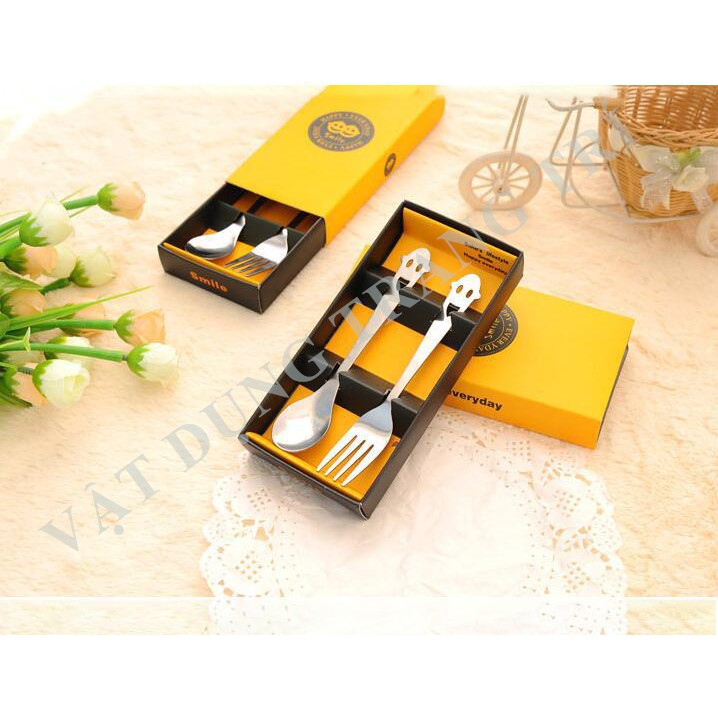 HỘP MUỖNG + NĨA INOX CHO BÉ