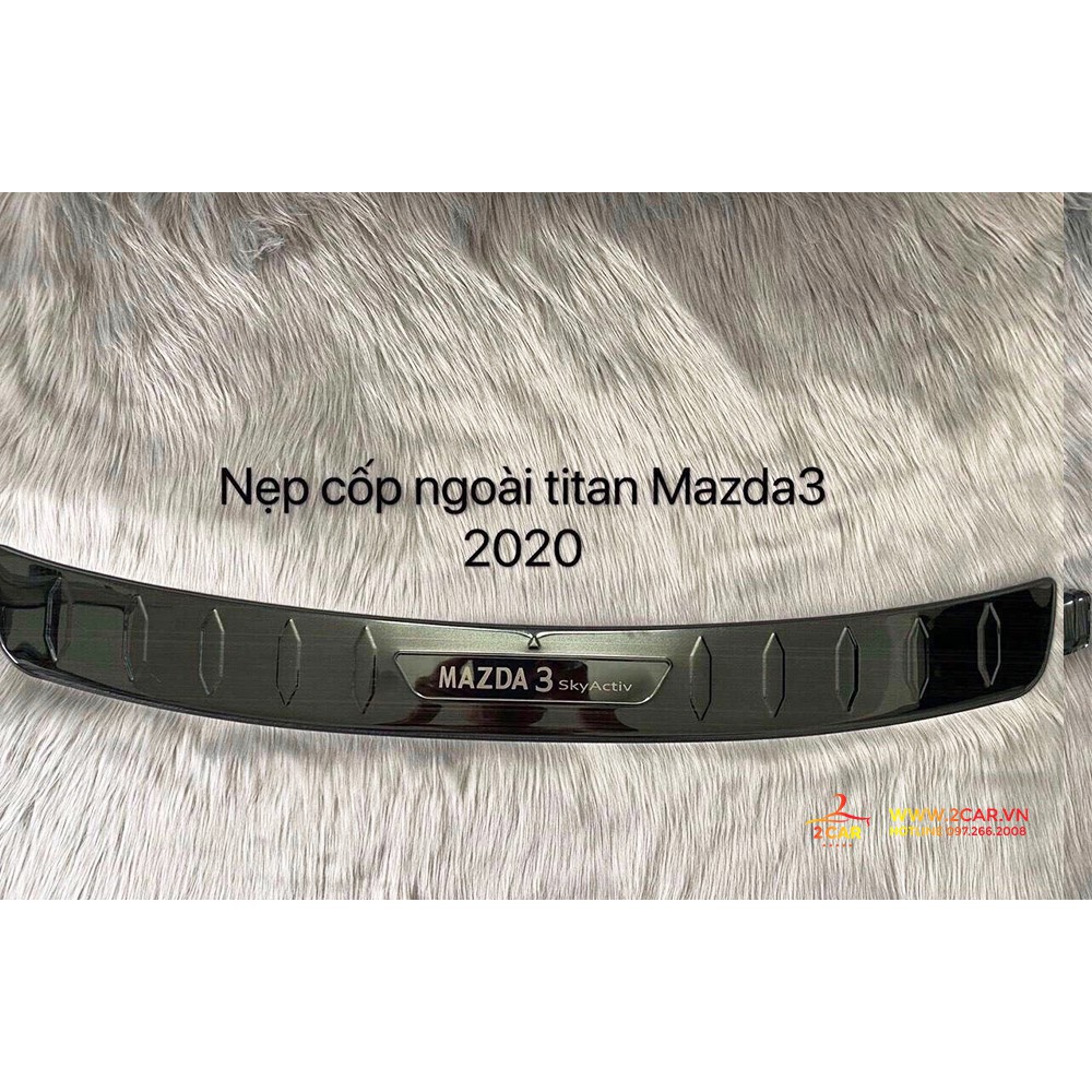 Bộ ốp chống trầy cốp trong + ngoài xe Mazda 3 2020, chất liệu Titan cao cấp