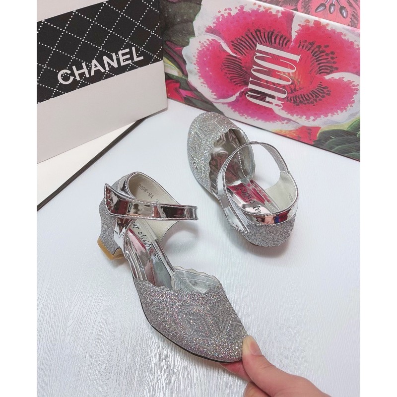 Giầy cao gót trẻ em