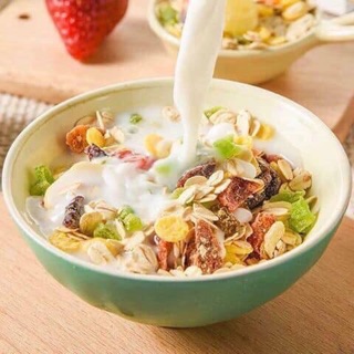 NGŨ CỐC ĂN SÁNG NUTS OATMEAL & FRUIT