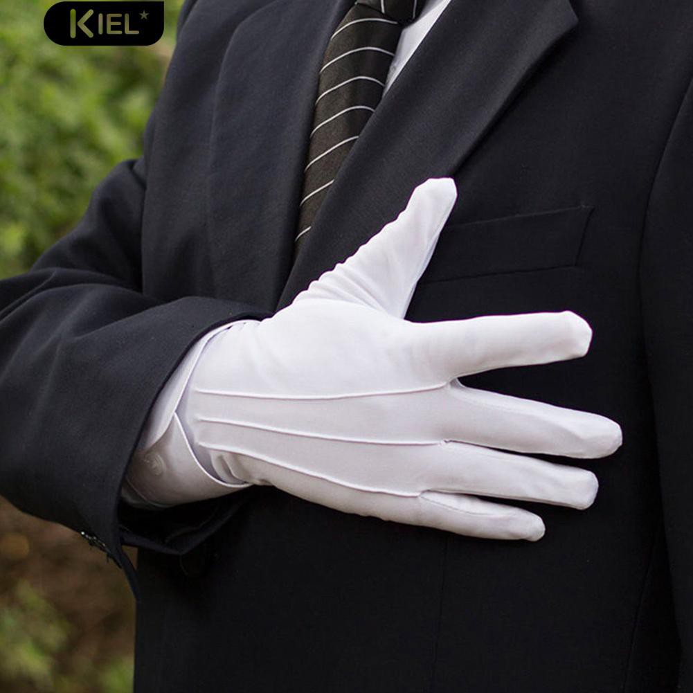 Đôi găng tay màu trắng thiết kế tinh tế trang nghiêm