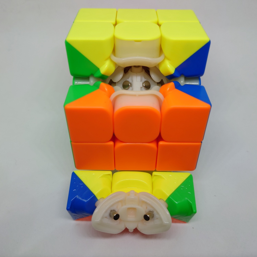 Rubik 3x3 WRM 2020 MagLev + MagCore (Mod Core Nam châm và chân góc)