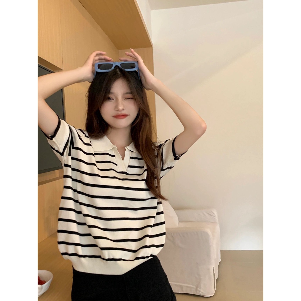 Áo dệt kim kẻ sọc tay ngắn cổ V dáng rộng phong cách Hàn Quốc