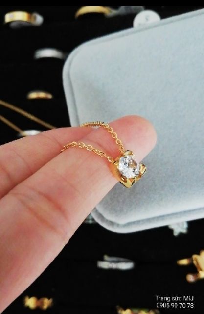 DÂY CHUYỀN TITAN NỮ MẠ VÀNG MẶT VUÔNG ĐÍNH ĐÁ TRẮNG