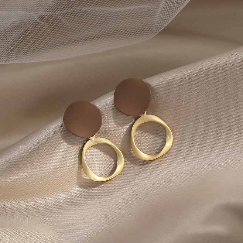 Khuyên Tai Nữ Trang Dáng Tròn Phong Cách retro