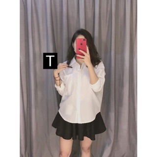 Áo sơ mi trắng một túi thanh lịch