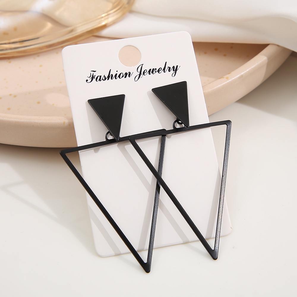 Khuyên Tai Hình Tam Giác Màu Đen Đơn Giản Thời Trang Cho Nữ