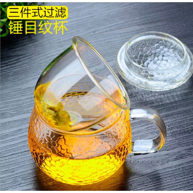 Ly có kèm lõi lọc và nắp chất liệu thủy tinh