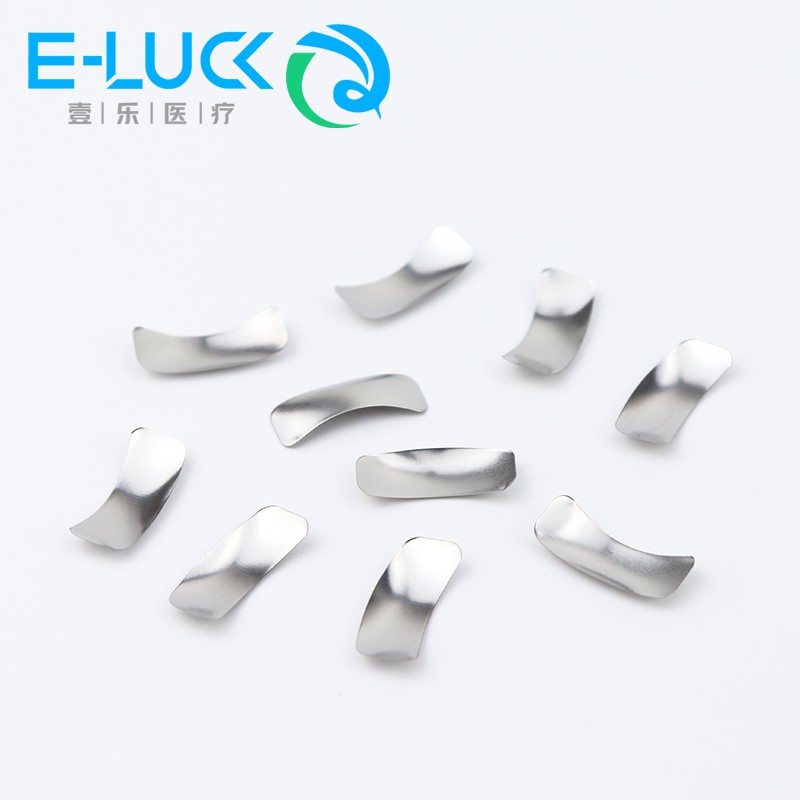 Đai tách kẽ răng kèm vòng kẹp và vòng tách bằng resin