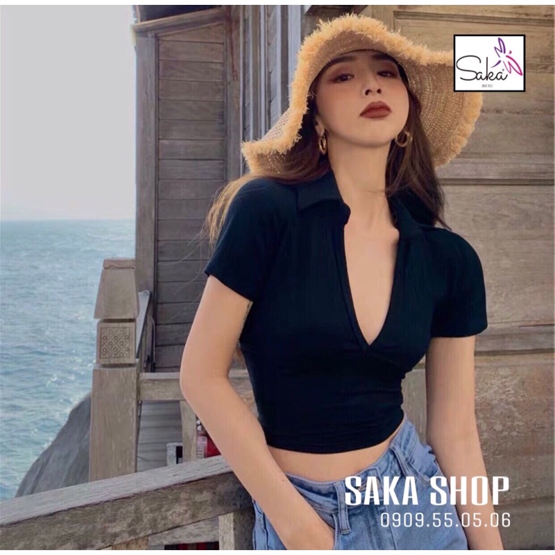 Áo croptop nữ cổ sơ mi xẻ ngực màu da trắng đen