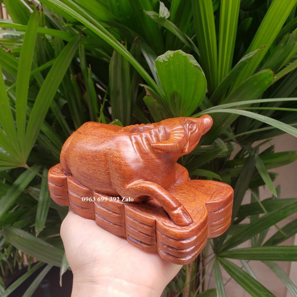 Tượng con trâu gỗ hương ngang 20 cm