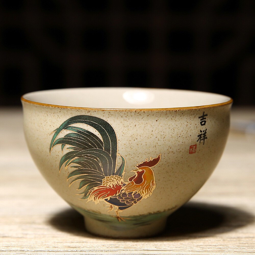 Chén con gà trống