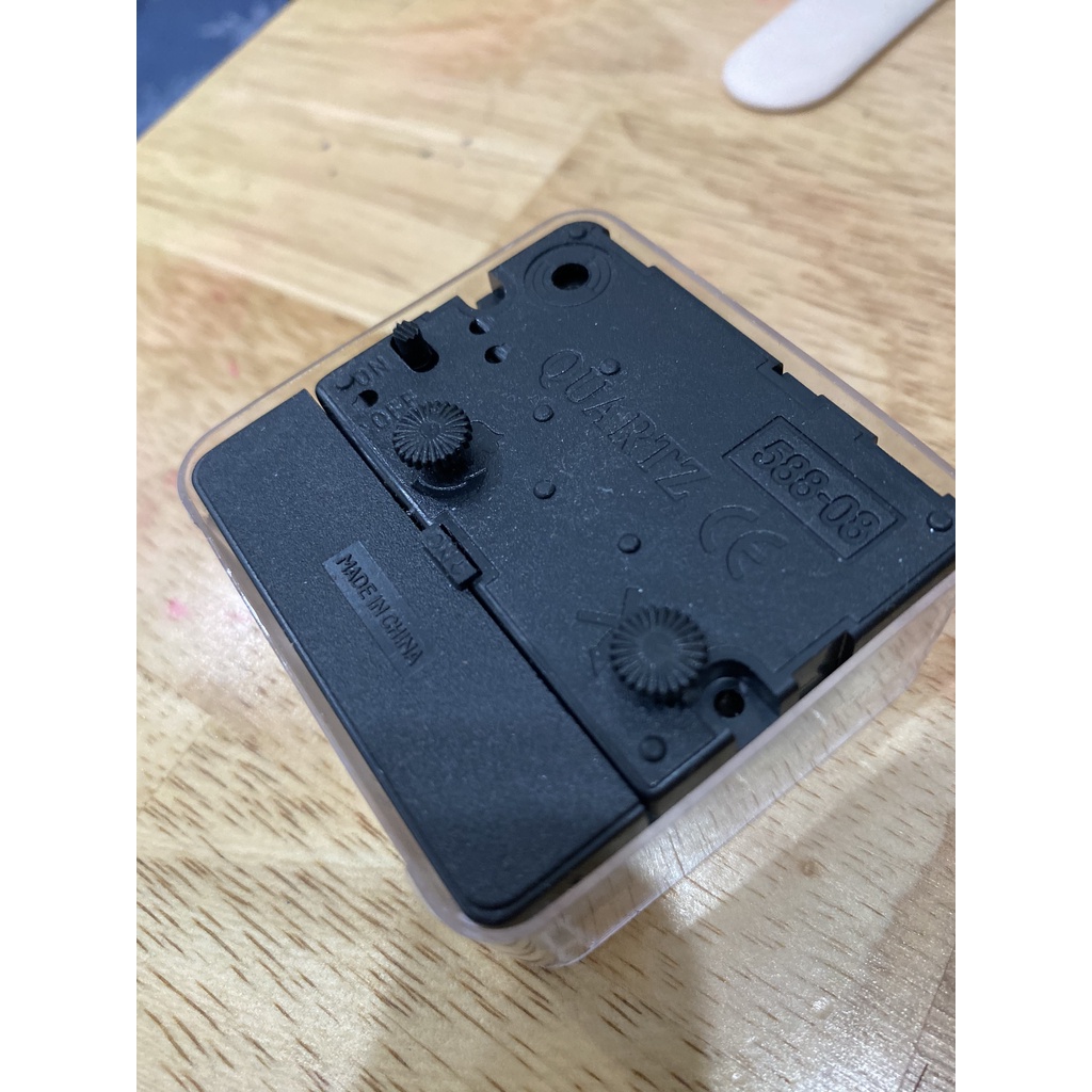Đồng hồ báo thức để bàn mini nhỏ gọn