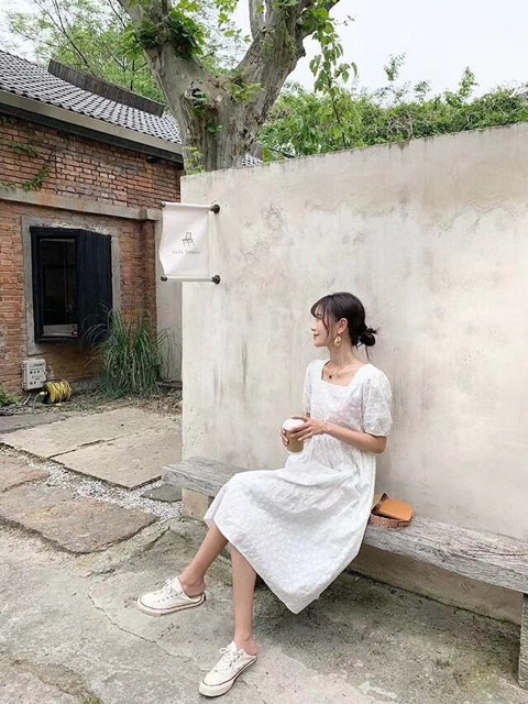 Váy bbd hoa thêu trắng