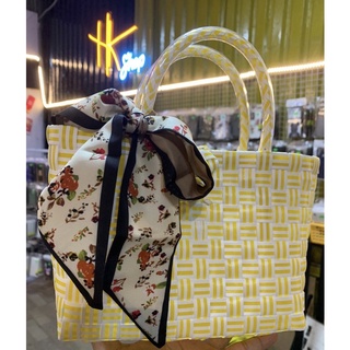 Giỏ đan dây nhựa sọc vàng thời trang đơn giản không kèm nơ