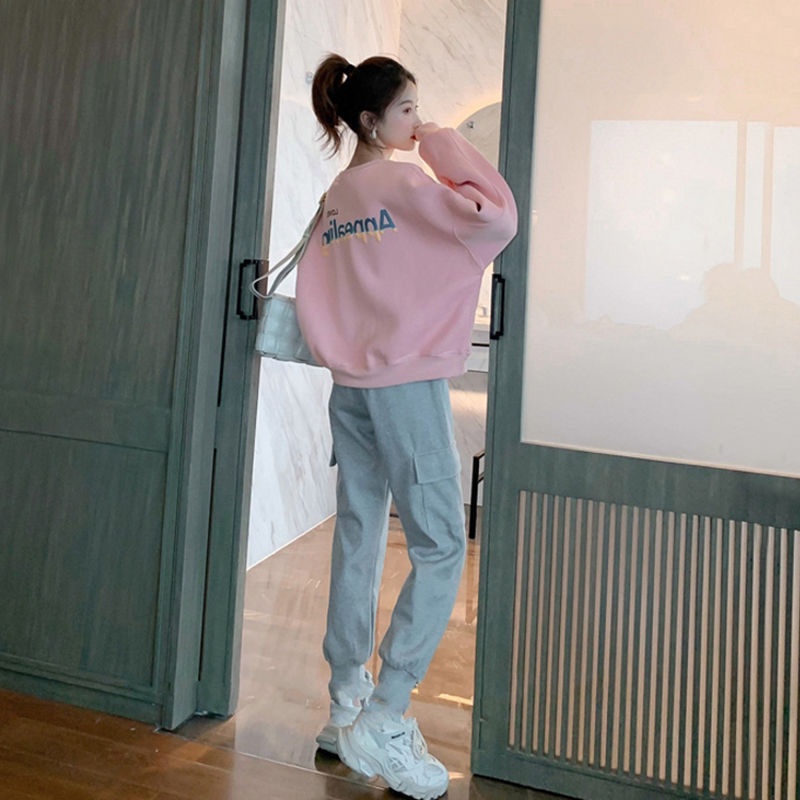 Bộ đồ thời trang thường ngày của phụ nữ mùa xuân, thu và đông 2021 áo len thể thao giảm tuổi mới và quần tây Bộ đồ hai m