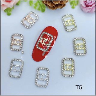Phụ kiện gắn móng loại thường