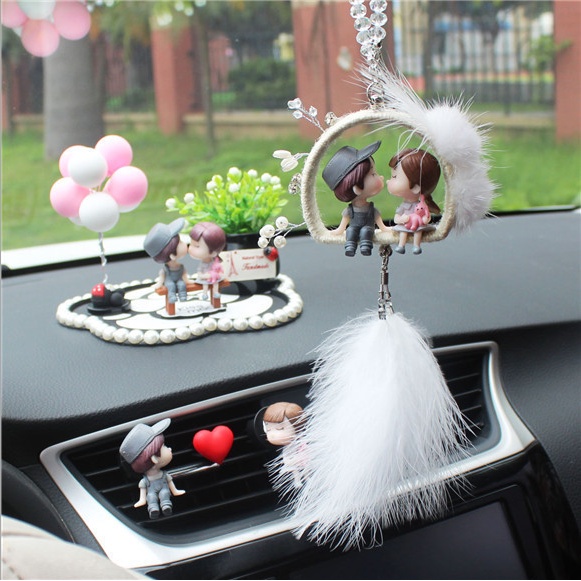 Set decor búp bê hình cặp đôi dễ thương trang trí taplo ô tô, táp lô xe hơi - Dũng An shop.