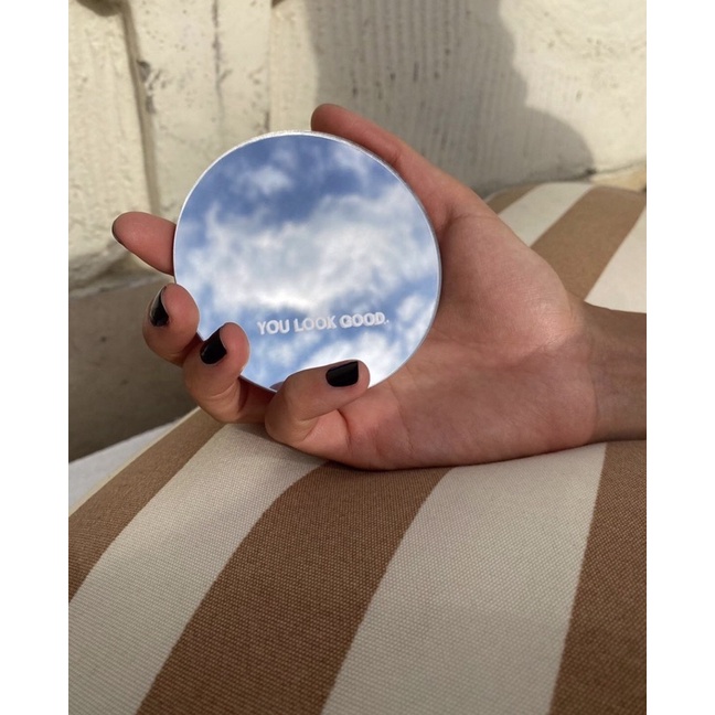 Gương tròn/ Băng đô Glossier G logo