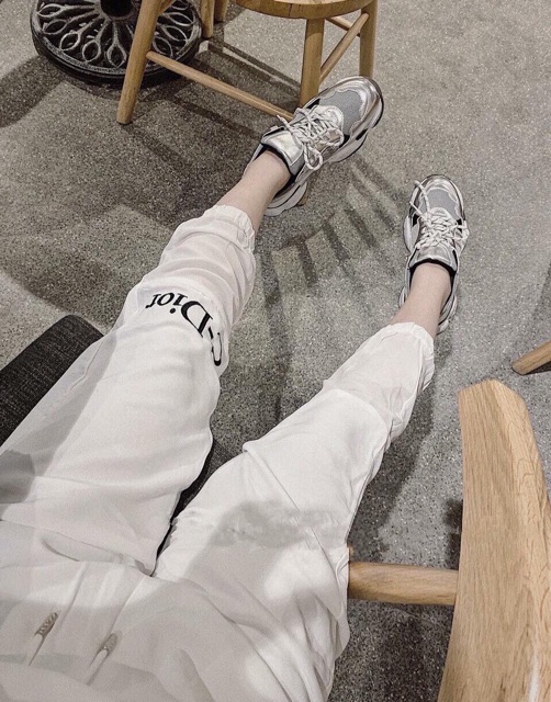 Giày thể thao đế cao