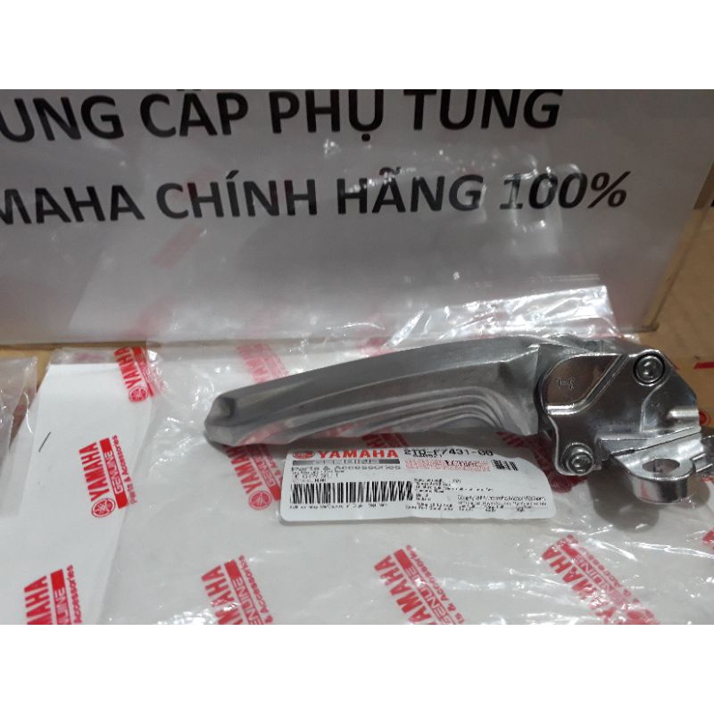 Gác chân sau trái phải Yamaha Acruzo - Chính hãng.