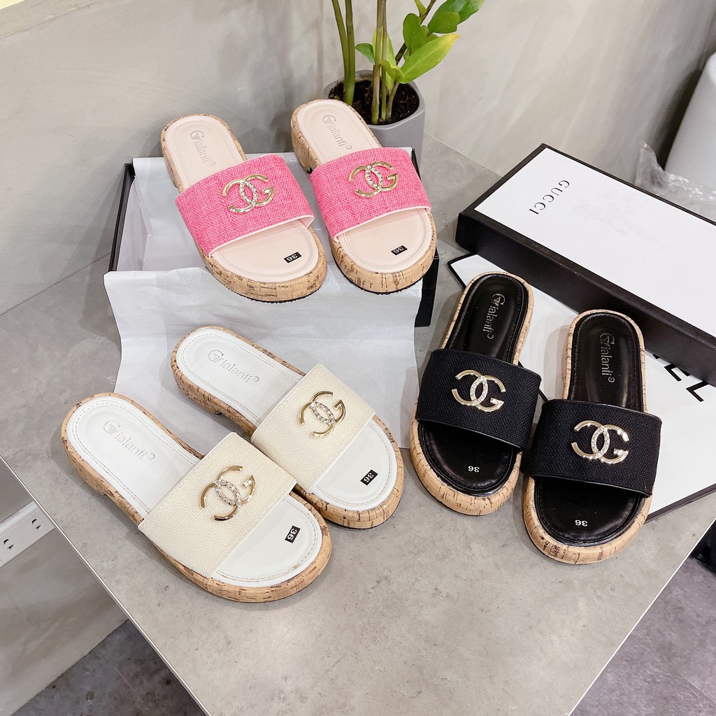 Dép Chanel hottriend về hàng 🥰Rẻ đẹp hết nấc ce chốt nhanh nhé