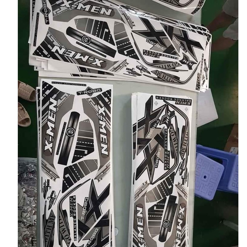 Tem Zin xe điện Xmen