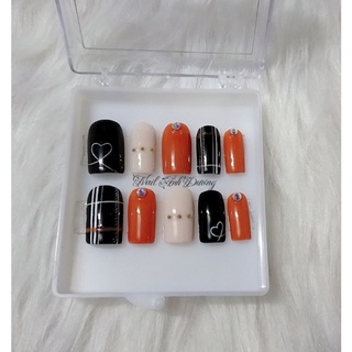 Nail box cá tính kết hợp đen cam-nail box thiết kế