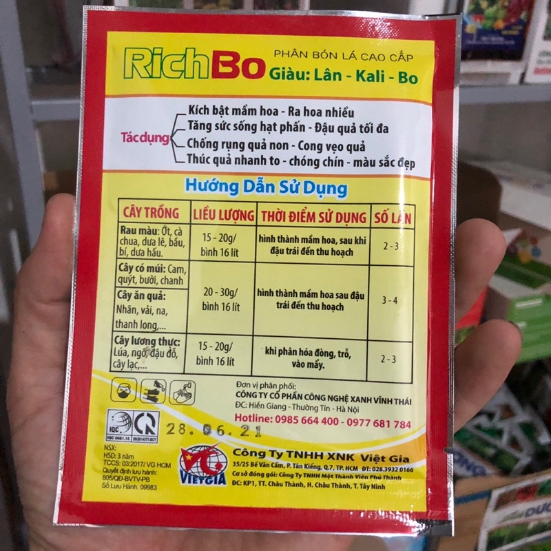 Phân bón siêu ra hoa đậu quả, chống rụng trái non, ra hoa đồng loạt, xử lý ra hoa trái vụ cây ăn quả Richbo gói 20g