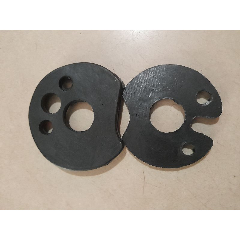 Cao su bợ cổ xe cúp 81