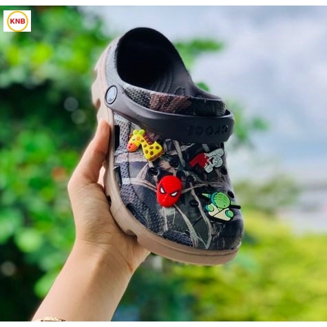 Dép nữ nam, Dép suc Duet Cross Camo Nâu Nhạt -Freeship+ 12 sticker- Dép Quai Ngang nam nữ bít đầu hàn quốc