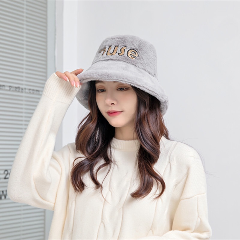 Mũ tai bèo lông chồn thêu chữ thời trang mùa đông cho nữ