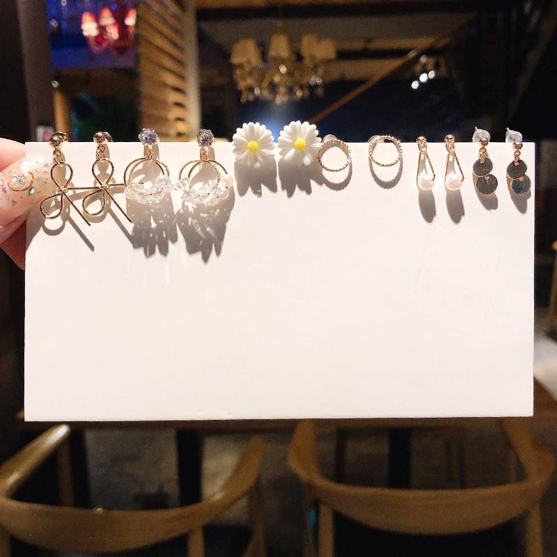 Bông tai dáng dài thiết kế mới thời trang theo phong cách Hàn Quốc 2020