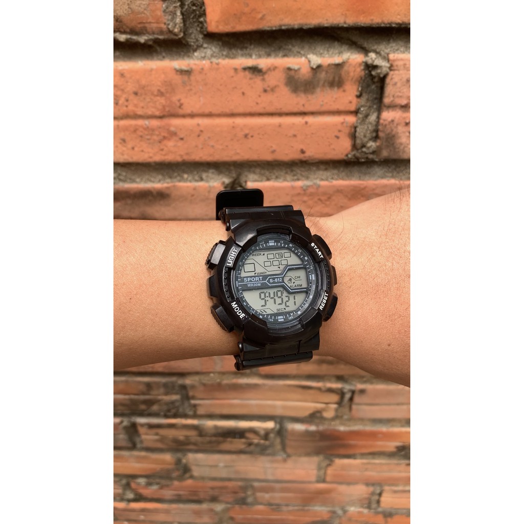 Đồng hồ điện tử nam nữ cá tính | BigBuy360 - bigbuy360.vn