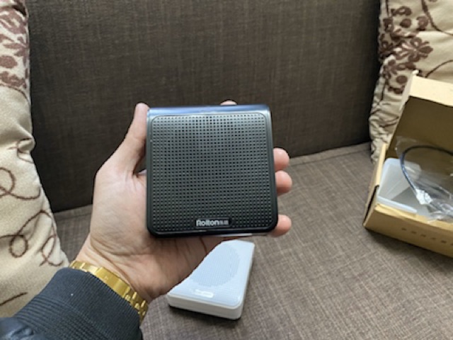 Máy trợ giảng K100 micro không dây màu da người, mic hạt gạo