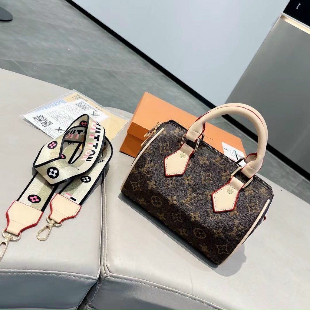Túi xách LV trống mini dây đeo bảng to